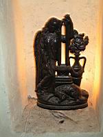 Nieigles, Eglise romane, Statue